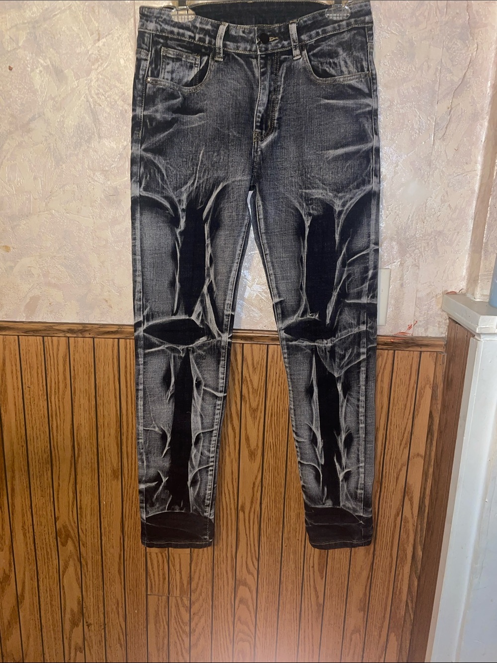 Gray & black men’s fashion jeans (30)(nwt)
